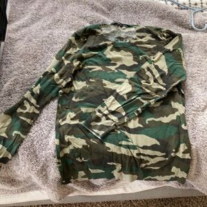 Light weight camouflage pull over sweater